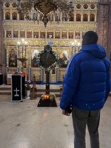 Barbat, 48 de ani, din Bucuresti, 1,96 m, 95 kg, divortat, cu o prezenta